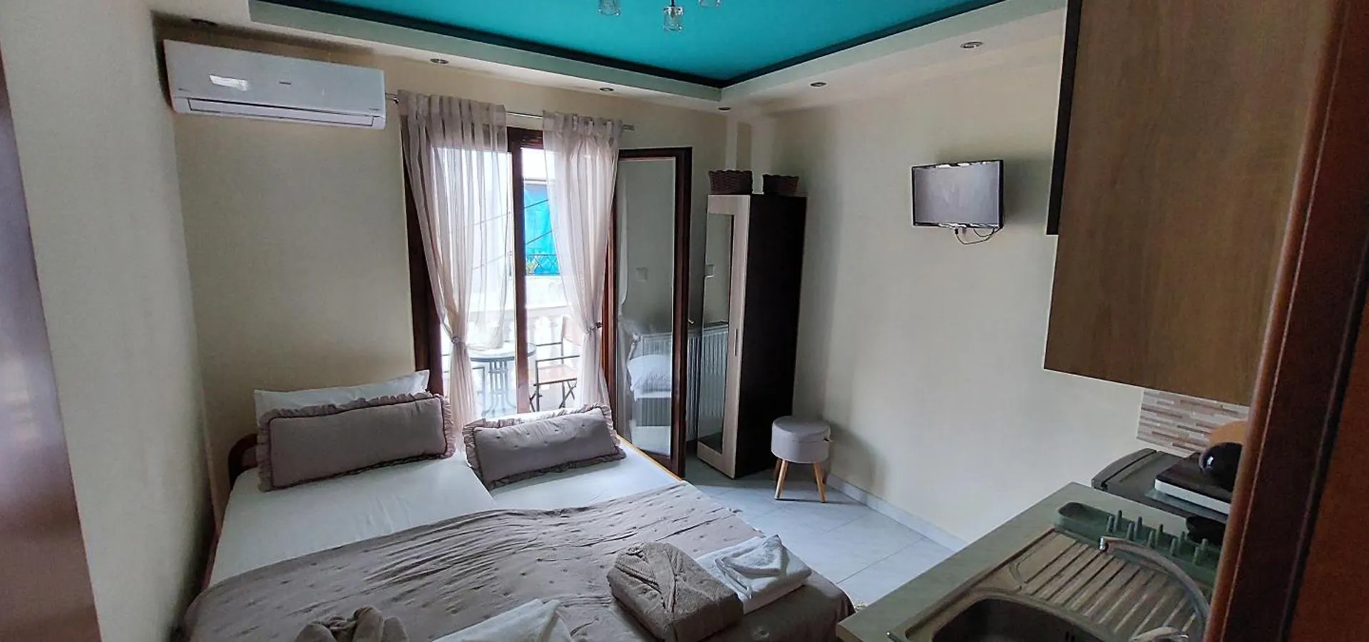 Artemis Apartments Тюркоазна Гледка Към Морето Polychrono